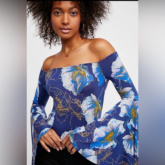 We The Free People Top Shirt Blue Floral Bell Sleeve Birds of Paradise Large - Picture 3 of 8
